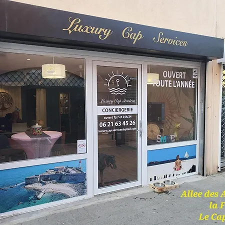 아파트 Climatise Centre Port Avec Piscine & Parking 아그