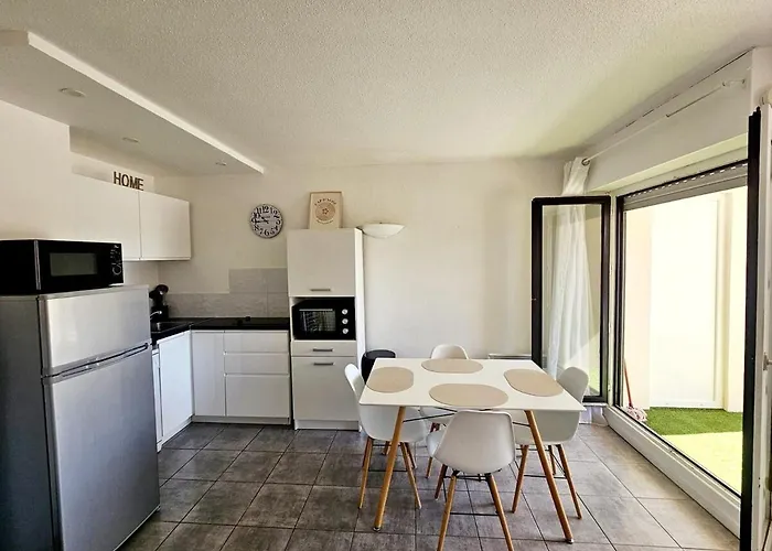 Climatise Centre Port Avec Piscine & Parking 아그