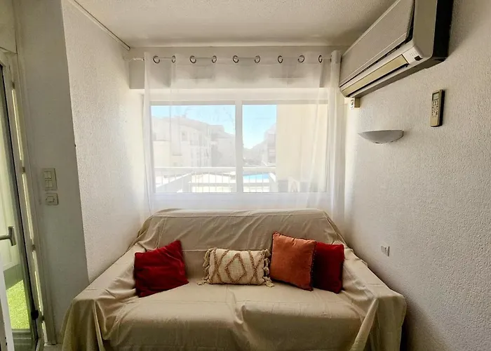 Climatise Centre Port Avec Piscine & Parking 아파트