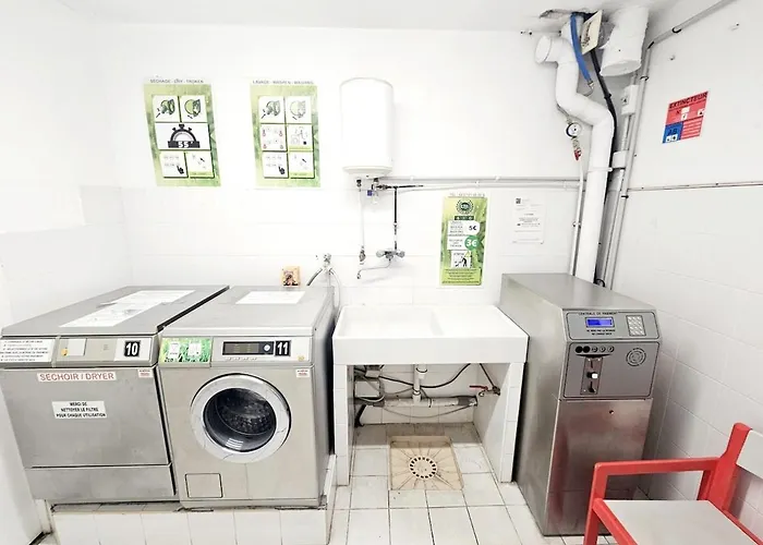 Climatise Centre Port Avec Piscine & Parking