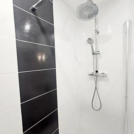 Climatisé Centre Port Avec Piscine&parking *