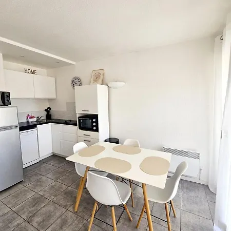 Appartamento Climatise Centre Port Avec Piscine & Parking Agde