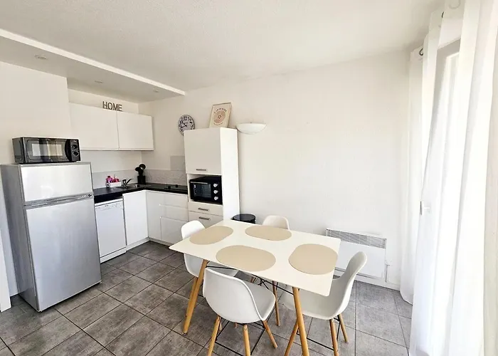 Lägenhet Climatise Centre Port Avec Piscine & Parking Agde